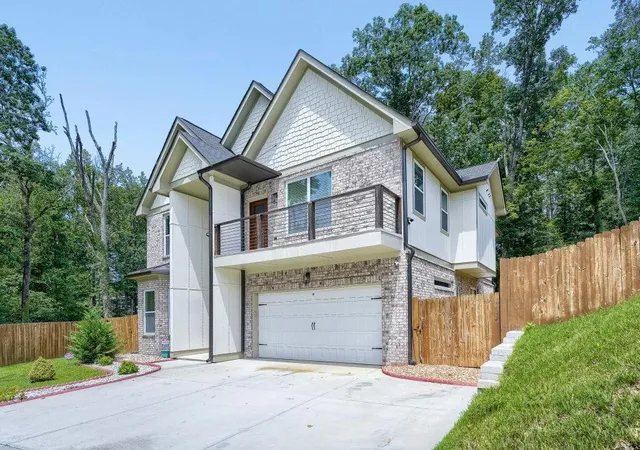 2nd image of 658 Rockbridge Rd Nw, Lilburn, GA 30047 | MLS# 7819600