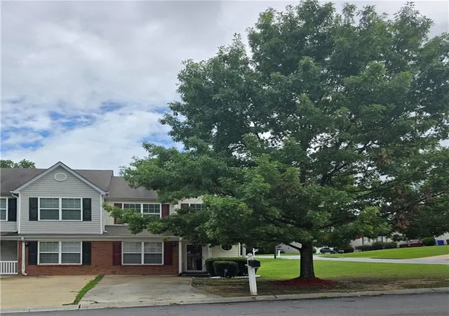1st image of 6109 Hickory Lane Dr, Union City, GA 30291 | MLS# 7784073