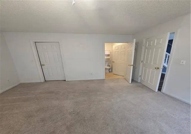 3rd image of 6109 Hickory Lane Dr, Union City, GA 30291 | MLS# 7784073