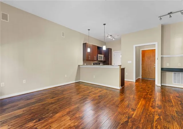 Homes for sale in Atlanta, GA | 870 Inman Village Pkwy Ne #204, Atlanta, GA 30307 | MLS# 7753213