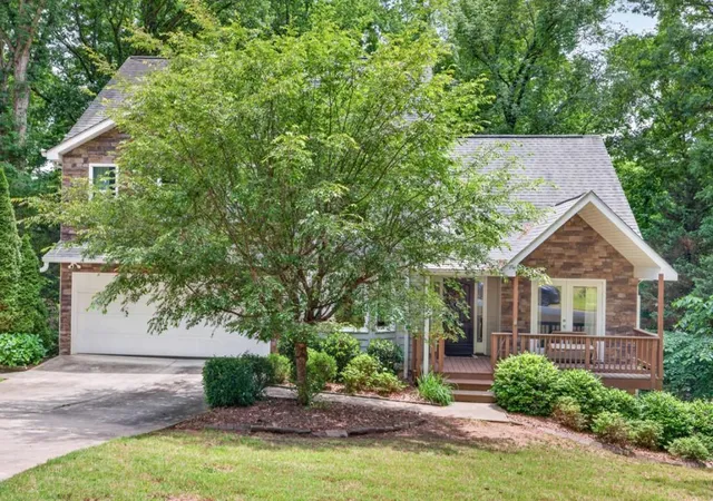 4th image of 465 Emerald Lake Ln, Sugar Hill, GA 30518 | MLS# 7769105