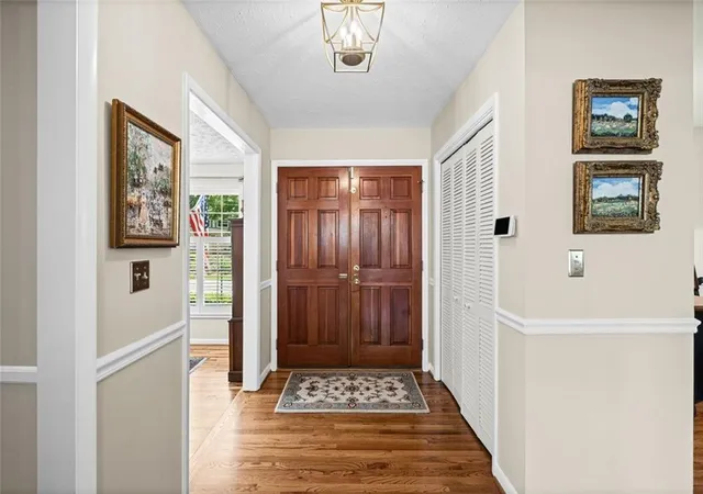 Photo 2 of Single family home for sale at 2730 Fontainebleau Dr, Atlanta, GA 30360 | MLS# 7794462 | Listing updated on 2026-08-25