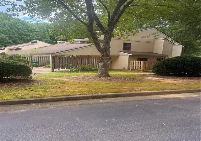 3rd image of 6340 Brandywine Trl, Peachtree Corners, GA 30092 | MLS# 7816343