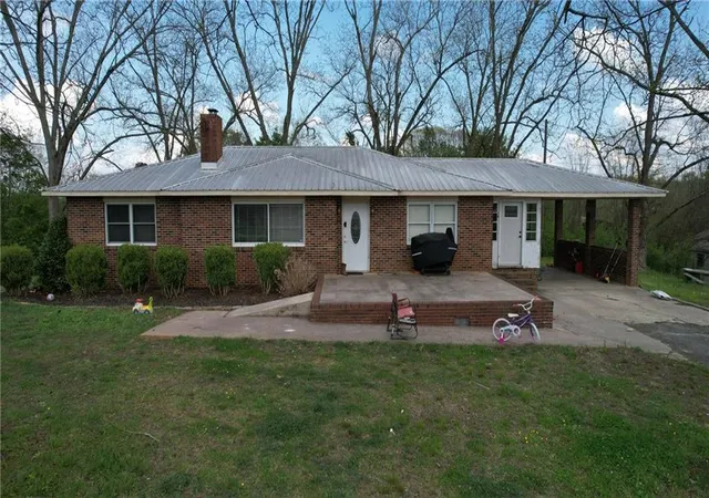 1st image of 6082 Franklin Goldmine Rd, Cumming, GA 30028 | MLS# 7816611