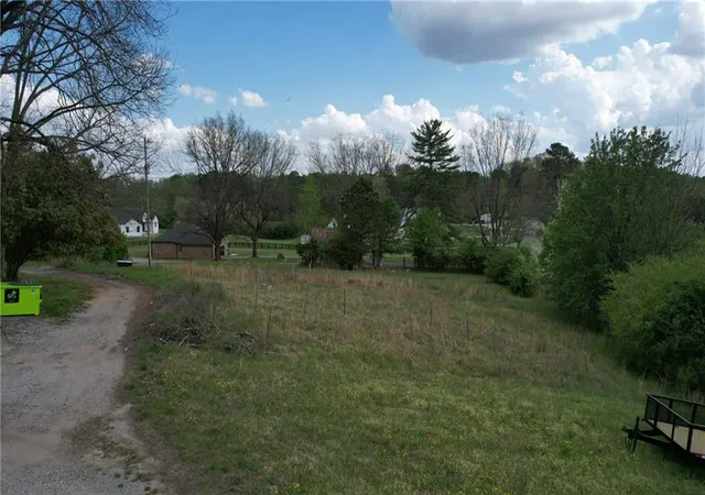 2nd image of 6082 Franklin Goldmine Rd, Cumming, GA 30028 | MLS# 7816611