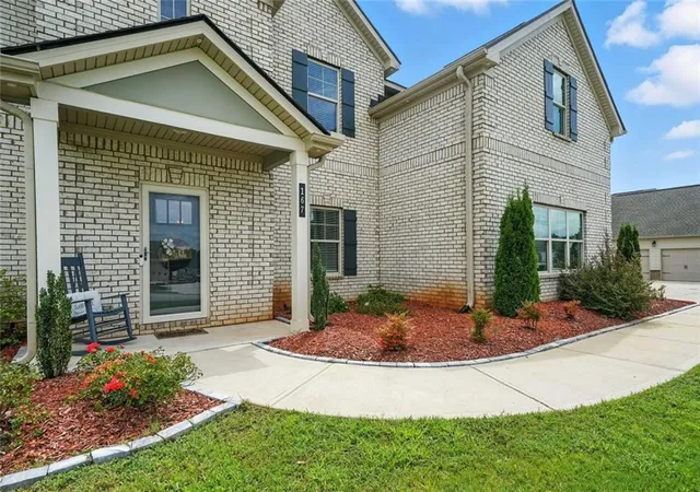 2nd image of 167 Classica Dr, Mcdonough, GA 30252 | MLS# 7777178