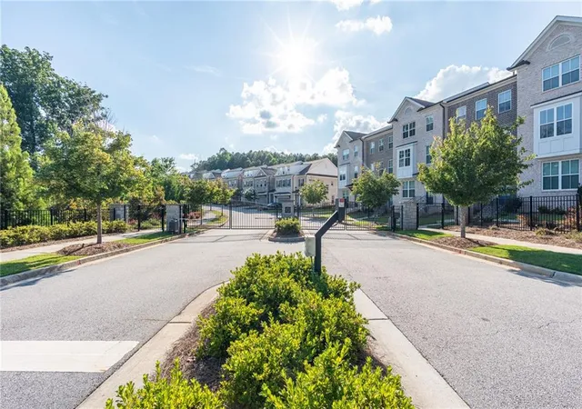 Homes for sale in Suwanee, GA | 4570 Sims Park Ovlk, Suwanee, GA 30024 | MLS# 7801746