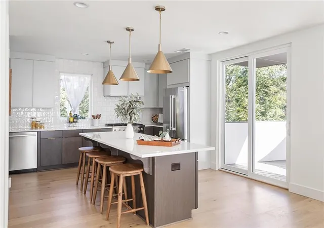 3rd image of 1205 Holly St Nw #B, Atlanta, GA 30318 | MLS# 7761712