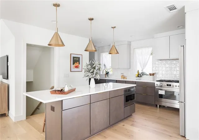 4th image of 1205 Holly St Nw #B, Atlanta, GA 30318 | MLS# 7761712