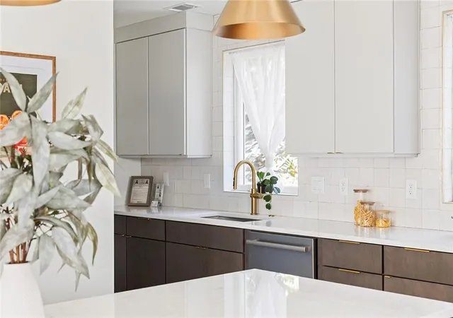 5th image of 1205 Holly St Nw #B, Atlanta, GA 30318 | MLS# 7761712