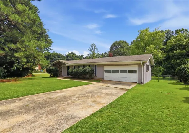 2nd image of 1592 Envoy Pl, Riverdale, GA 30296 | MLS# 7808799