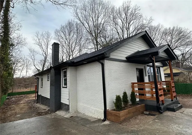 1st image of 1340 North Ave Nw, Atlanta, GA 30318 | MLS# 7748764