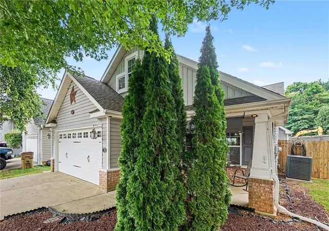 Homes for sale in Cartersville, GA | 71 Oakbrook Dr Sw, Cartersville, GA 30120 | MLS# 7779802