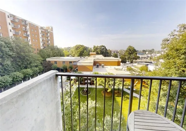 1st image of 300 Johnson Ferry Rd Ne #B506, Sandy Springs, GA 30328 | MLS# 7792391