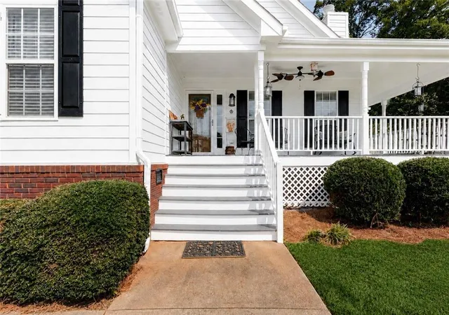 Photo 3 of Sale Pending at 2037 Windfield Dr, Monroe, GA 30655 | MLS# 7821085 | Listing updated on 2026-08-31