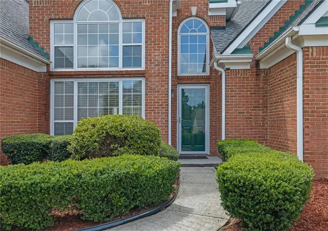 Photo 3 of Single family home for sale at 3353 Dunbar Ln, Suwanee, GA 30024 | MLS# 7809244 | Listing updated on 2026-09-12