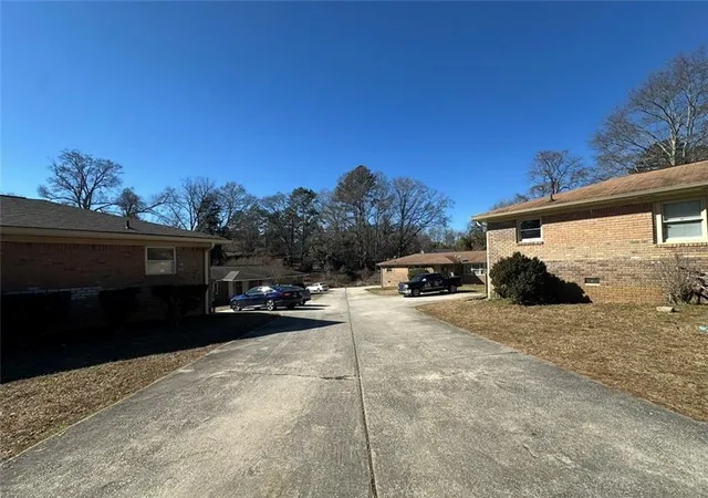 Listing Photo 4 - Condo for sale in building located at 4421 Lynn Dr, Powder Springs, GA 30127