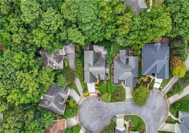 Photo 4 of Single family home for sale at 1696 Harts Run, Atlanta, GA 30341 | MLS# 7787009 | Listing updated on 2026-10-28