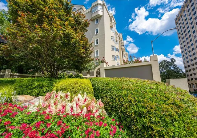 Condominium at 2499 Peachtree Rd Ne #507, Atlanta, GA 30305 | MLS# 7109127 |  | Sold on 2022-09-26