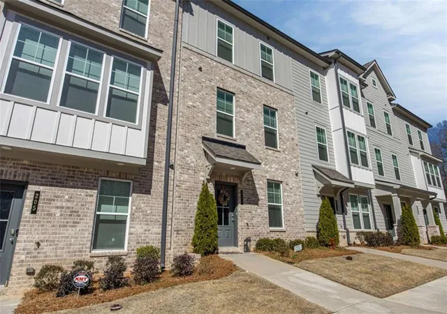 Photo 2 of Sale Pending at 215 Wallace St, Fayetteville, GA 30214 | MLS# 7737570 | Listing updated on 2026-10-01