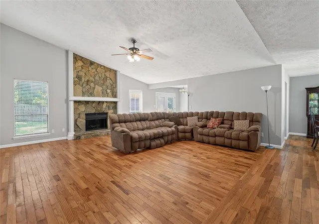 Photo 4 of Sale Pending at 8340 Beechwood Tr, Riverdale, GA 30274 | MLS# 7827969 | Listing updated on 2026-09-08