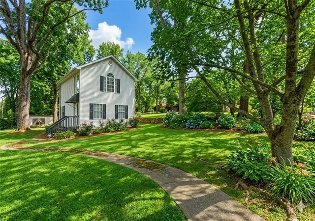 Homes for sale in Gainesville, GA | 1326 Park Hill Dr, Gainesville, GA 30501 | MLS# 7743619