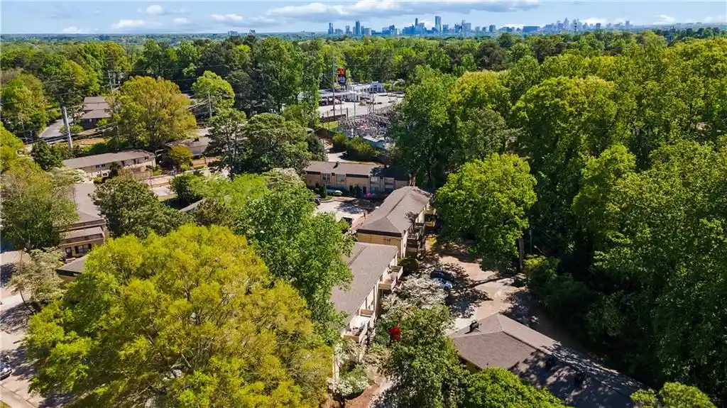 Listing Photo 34 - Condo for sale in 5400 Roswell Rd located at 5400 Roswell Rd, Atlanta, GA 30342 - Unit #G5