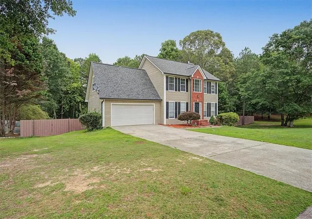 3rd image of 1780 Leigh Meadow Dr, Dacula, GA 30019 | MLS# 7816868