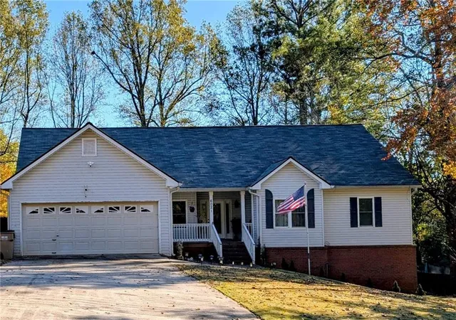Single Family Residence at 6021 Cane Xing Dr, Gainesville, GA 30507 | MLS# 7675667 | | Sold on 2025-12-15