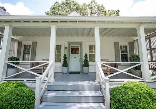 Photo 2 of Sale Pending at 1657 Laurel Ave NW, Atlanta, GA 30318 | MLS# 7801387 | Listing updated on 2026-08-29
