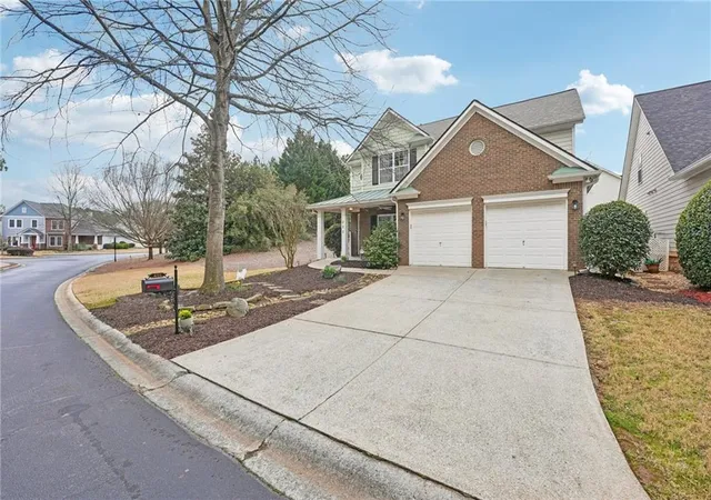 Photo 3 of Sale Pending at 498 Highlands Loop, Woodstock, GA 30188 | MLS# 7717994 | Listing updated on 2026-08-13