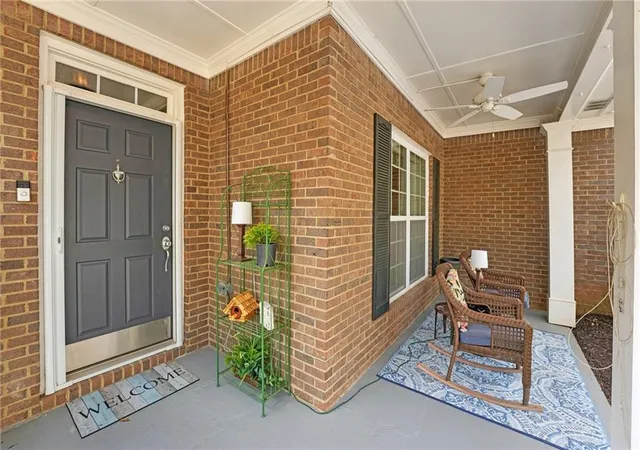 Photo 3 of Sale Pending at 498 Highlands Loop, Woodstock, GA 30188 | MLS# 7717994 | Listing updated on 2026-08-13