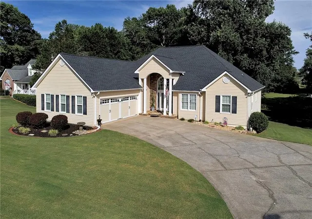 1st image of 4010 Churchill Downs Dr, Gainesville, GA 30507 | MLS# 7790836