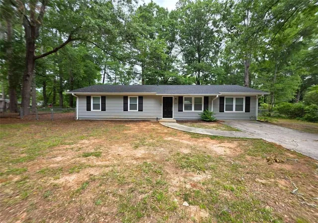 1st image of 450 Glenwood Dr, Monroe, GA 30655 | MLS# 7778351