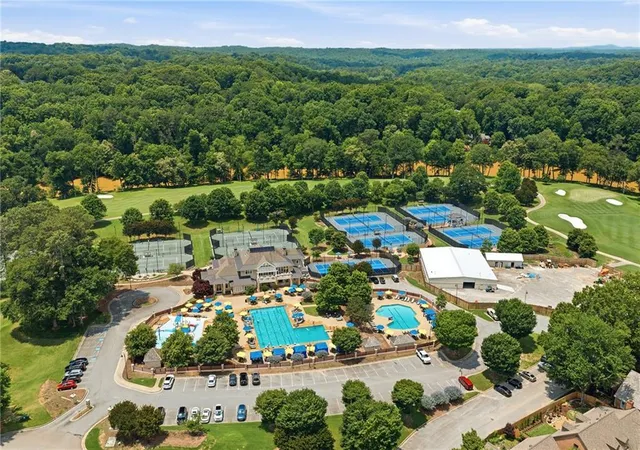 Photo 3 of Sale Pending at 2134 River Cliff Dr, Roswell, GA 30076 | MLS# 7823068 | Listing updated on 2026-09-11