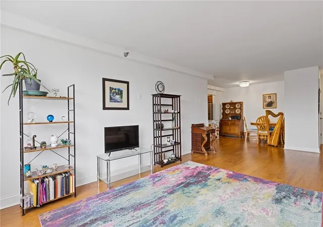 3rd image of 2479 Peachtree Rd Ne #402, Atlanta, GA 30305 | MLS# 7698266