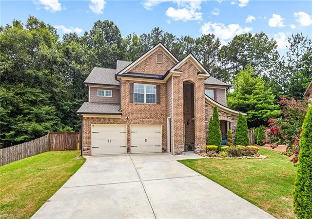 Photo 1 of Sale Pending at 6700 Oak Hl Pl, Fairburn, GA 30213 | MLS# 7803468 | Listing updated on 2026-10-30