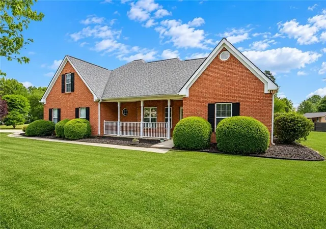 Photo 1 of Single family home for sale at 3057 Biltmore Woods Dr, Buford, GA 30519 | MLS# 7784539 | Listing updated on 2026-09-28
