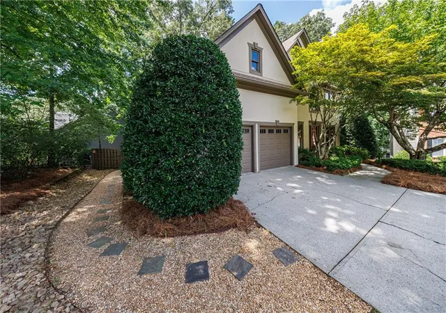 Photo 3 of Single family home for sale at 140 Ketton Way, Alpharetta, GA 30005 | MLS# 7807046 | Listing updated on 2026-08-20