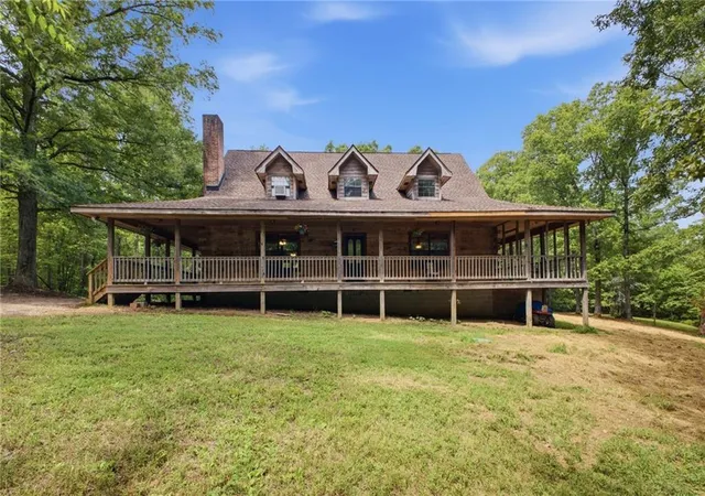 1st image of 206 Henson Rd Sw, Cave Spring, GA 30124 | MLS# 7812365