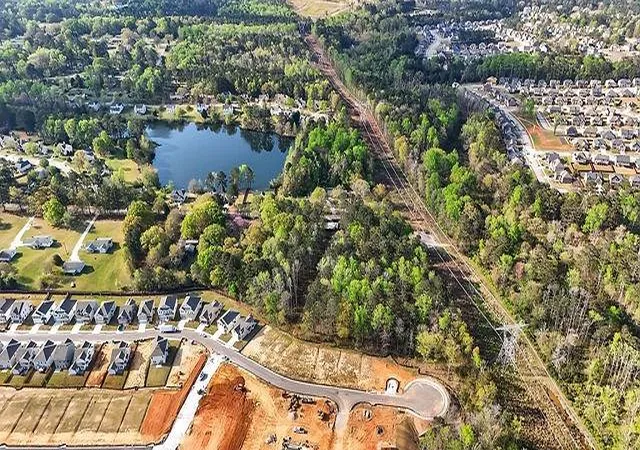 4th image of 2833 Sw Abbott Lake Rd Sw, Conyers, GA 30094 | MLS# 7744503