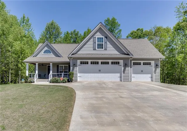 Homes for sale in Lula, GA | 7660 Fern Ln, Lula, GA 30554 | MLS# 7748637