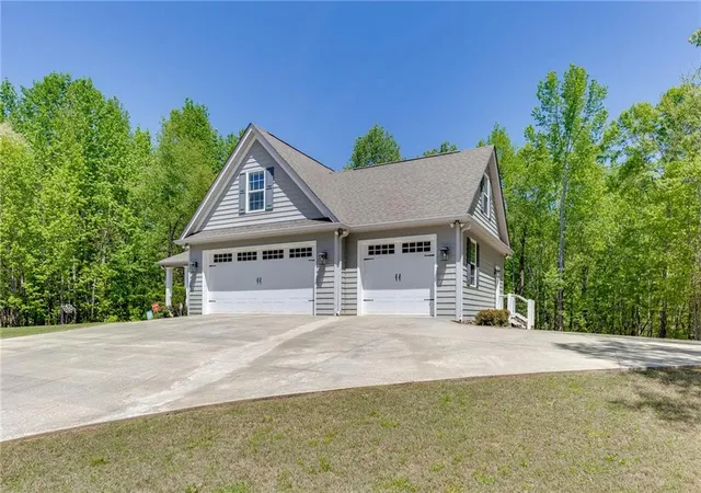 Homes for sale in Lula, GA | 7660 Fern Ln, Lula, GA 30554 | MLS# 7748637