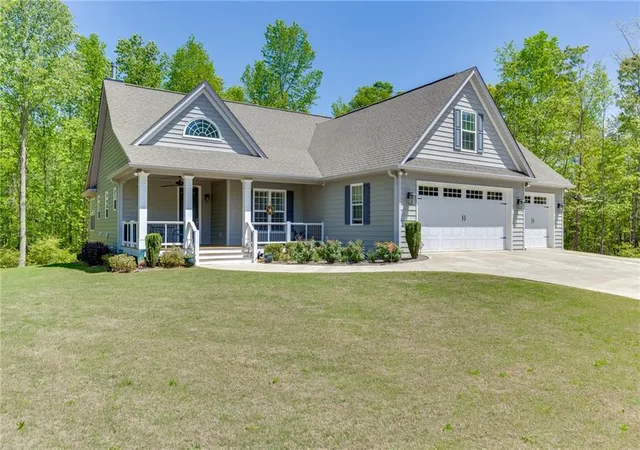 Homes for sale in Lula, GA | 7660 Fern Ln, Lula, GA 30554 | MLS# 7748637
