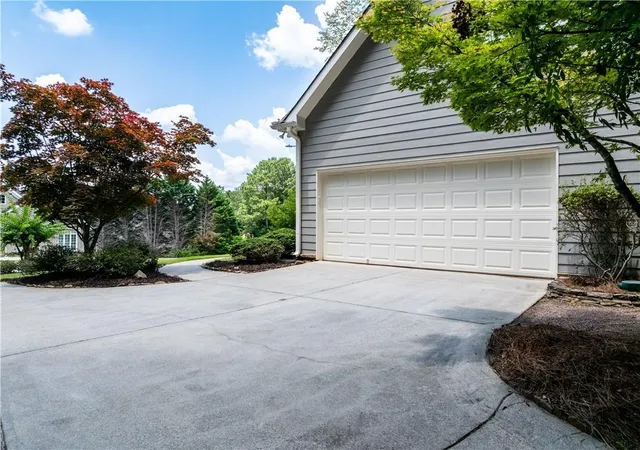 Photo 3 of Single family home for sale at 2054 Harmony Dr, Canton, GA 30115 | MLS# 7798097 | Listing updated on 2026-07-25