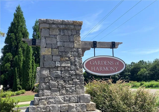 2nd image of 739 Rockwood Ct, Canton, GA 30115 | MLS# 7818518