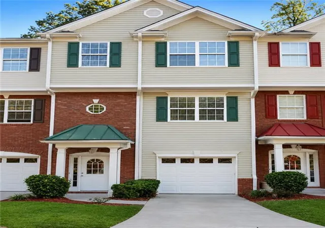 Townhouse for sale at 13463 Spring View Dr, Alpharetta, GA 30004 | MLS# 7832655