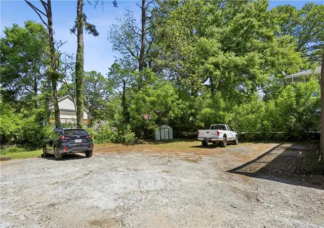 Photo 30 of Sale Pending at 1412 Memorial Dr Se, Atlanta, GA 30317 | MLS# 7754898 | Listing updated on 2026-09-03