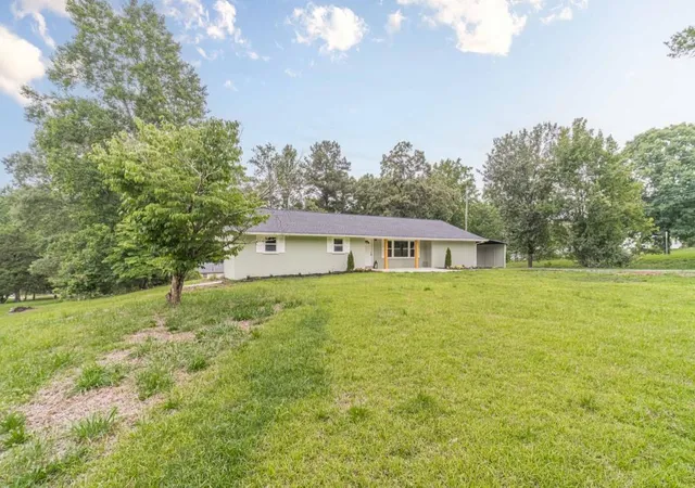 Photo 3 of Sale Pending at 2291 Piney Grv Rd, Loganville, GA 30052 | MLS# 7790794 | Listing updated on 2026-08-06