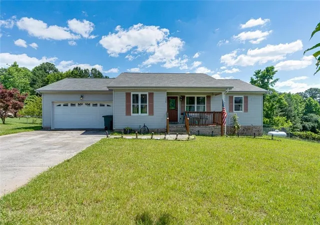 Homes for sale in Rock Spring, GA | 158 Pinewood Dr, Rock Spring, GA 30739 | MLS# 7784641